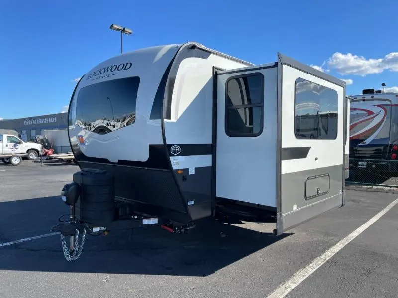 2026 Forest River Rockwood Mini Lite 2506FK - Photo 3
