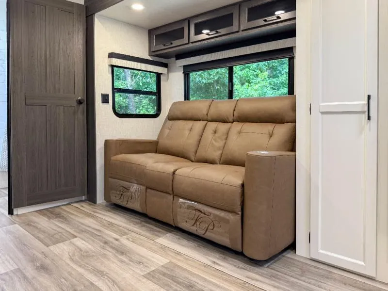 2026 Venture RV SportTrek 271VRB - Photo 4