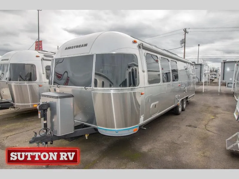 2026 Airstream Globetrotter 30RB - Photo 2