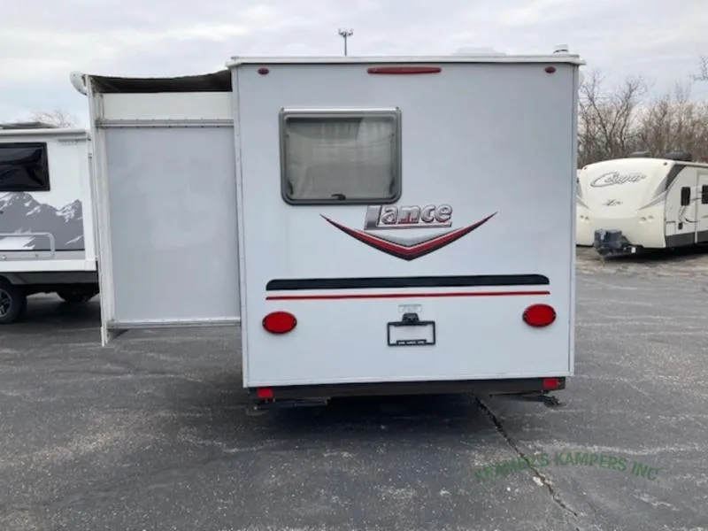 2018 Lance Lance Travel Trailers Used    1575 - Photo 3