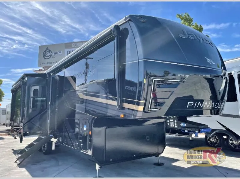2027 Jayco Pinnacle 32RLTS - Photo 2