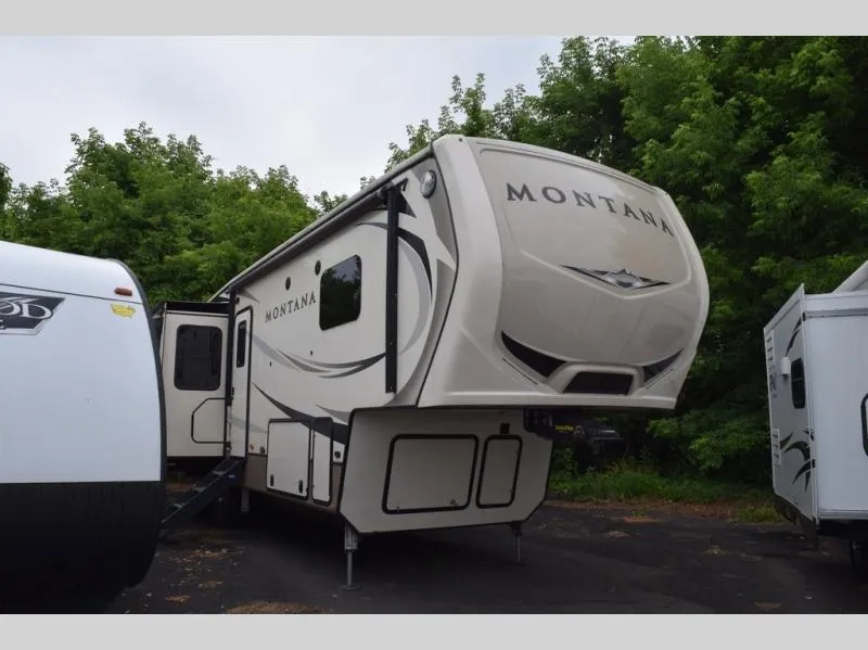 2018 Keystone Montana 3121RL - Photo 4
