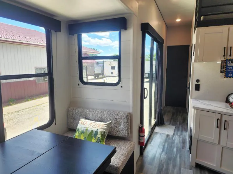 2026 Jayco Jay Flight Bungalow 401LOFT - Photo 3