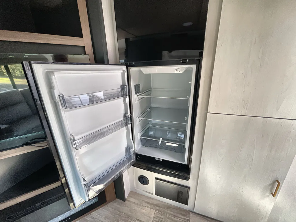 2026 Forest River Vibe Extreme Lite 2600BH, Photos photo 9