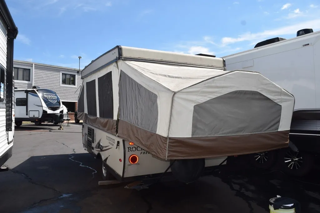 2019 Forest River Rockwood Freedom 2280 — Photo 5