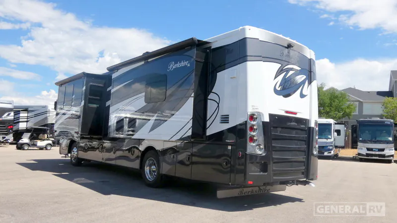 2021 Forest River Berkshire XL 37A - Photo 4