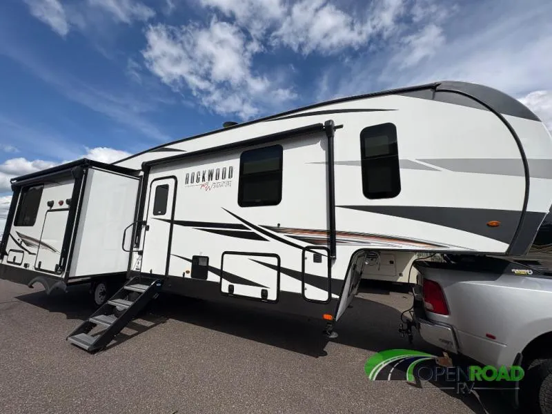 2022 Forest River Rockwood Signature Ultra Lite 8291RK - Photo 2