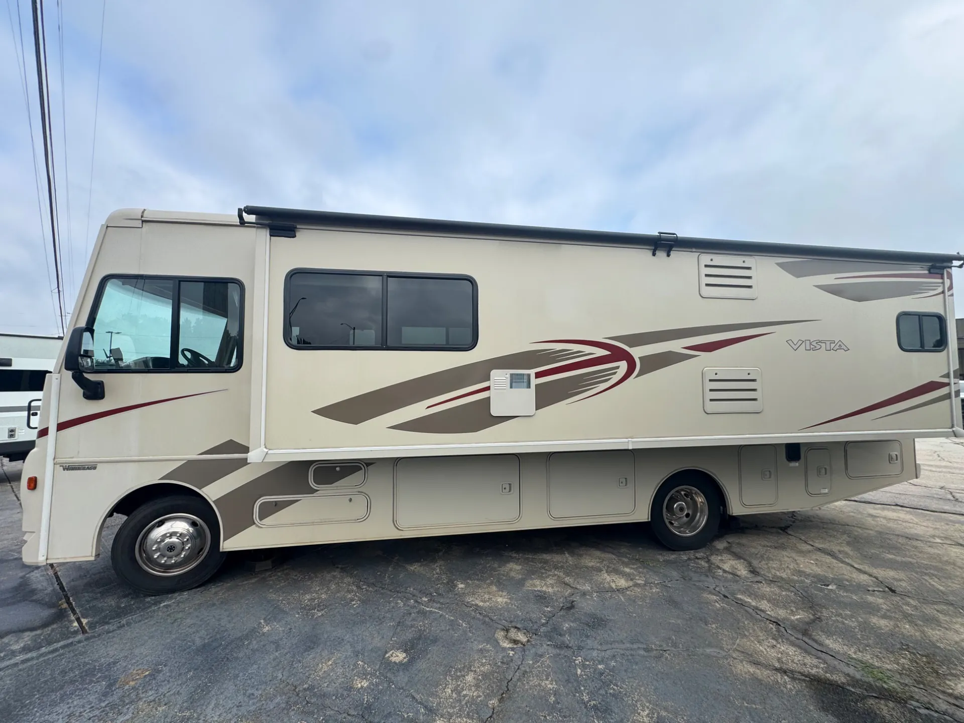 2017 Winnebago Vista 29VE - Photo 3