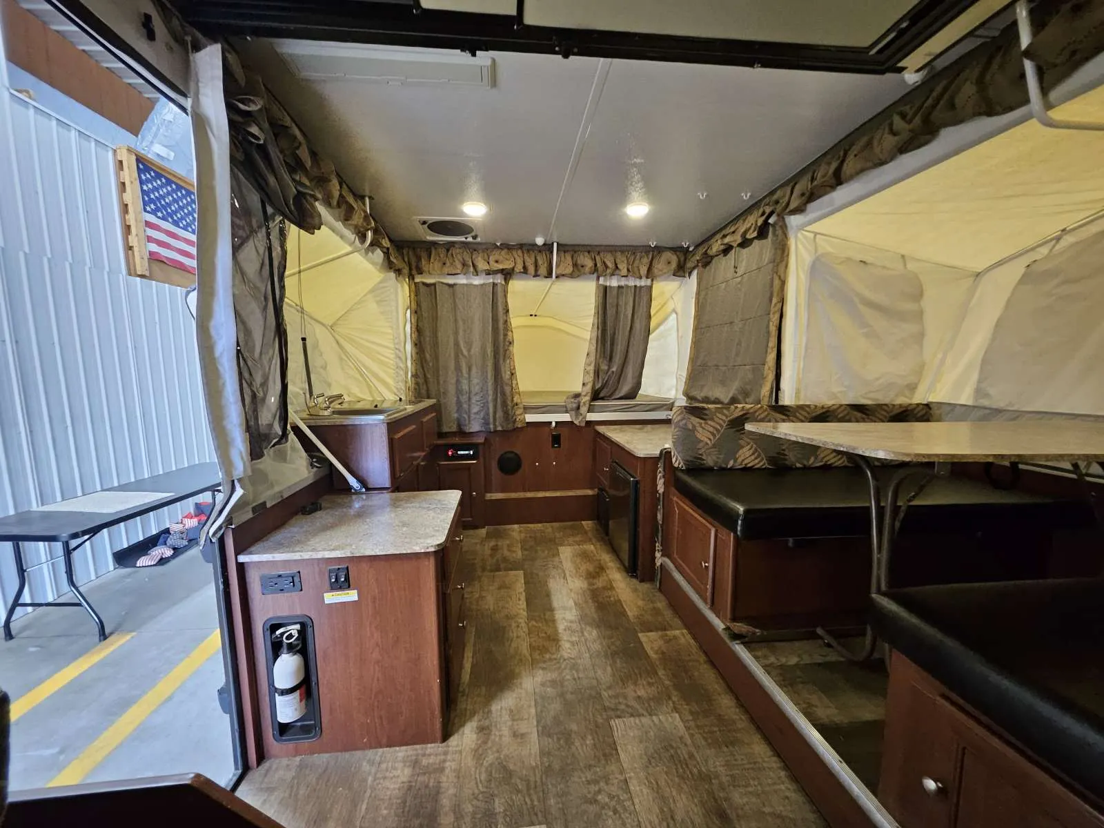 2016 Forest River Rockwood Premier 2514G — Photo 7