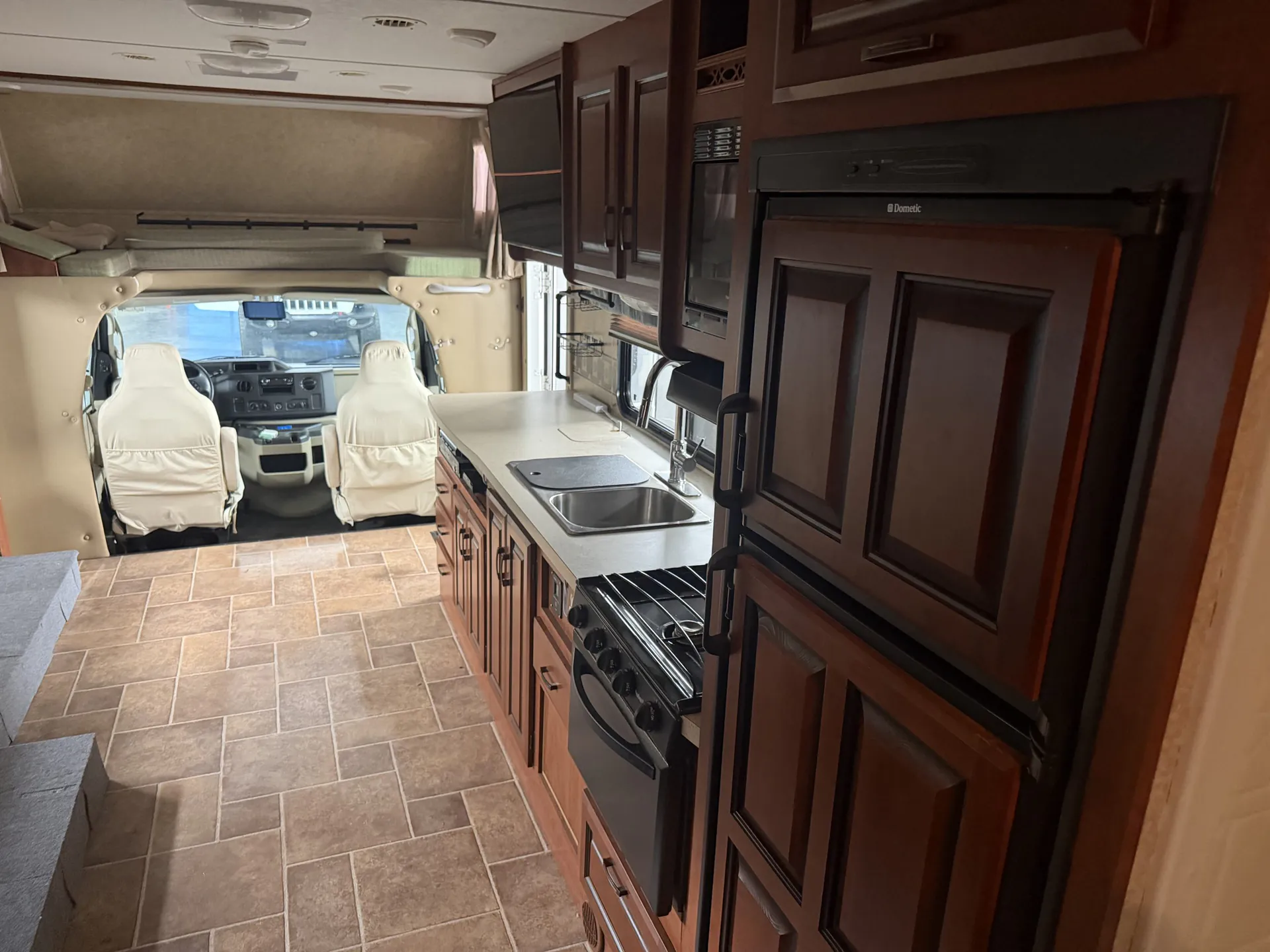 2012 Forest River Sunseeker 3010DS - Photo 4