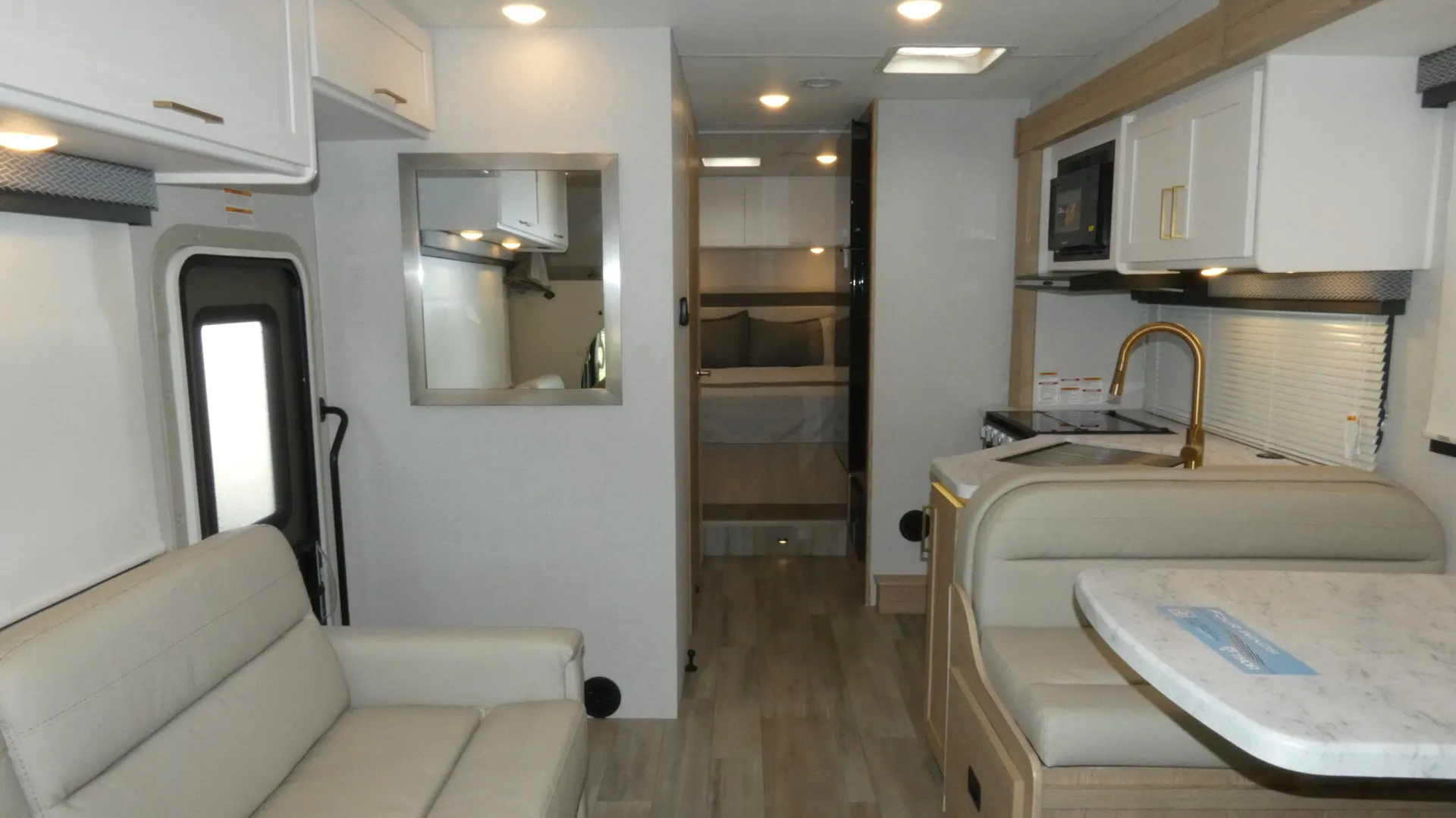 2026 Thor Motor Coach Four Winds 28Z - Photo 3