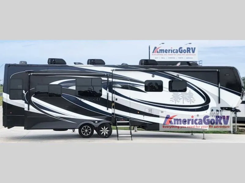 2019 Redwood RV Redwood 3901MB - Photo 3