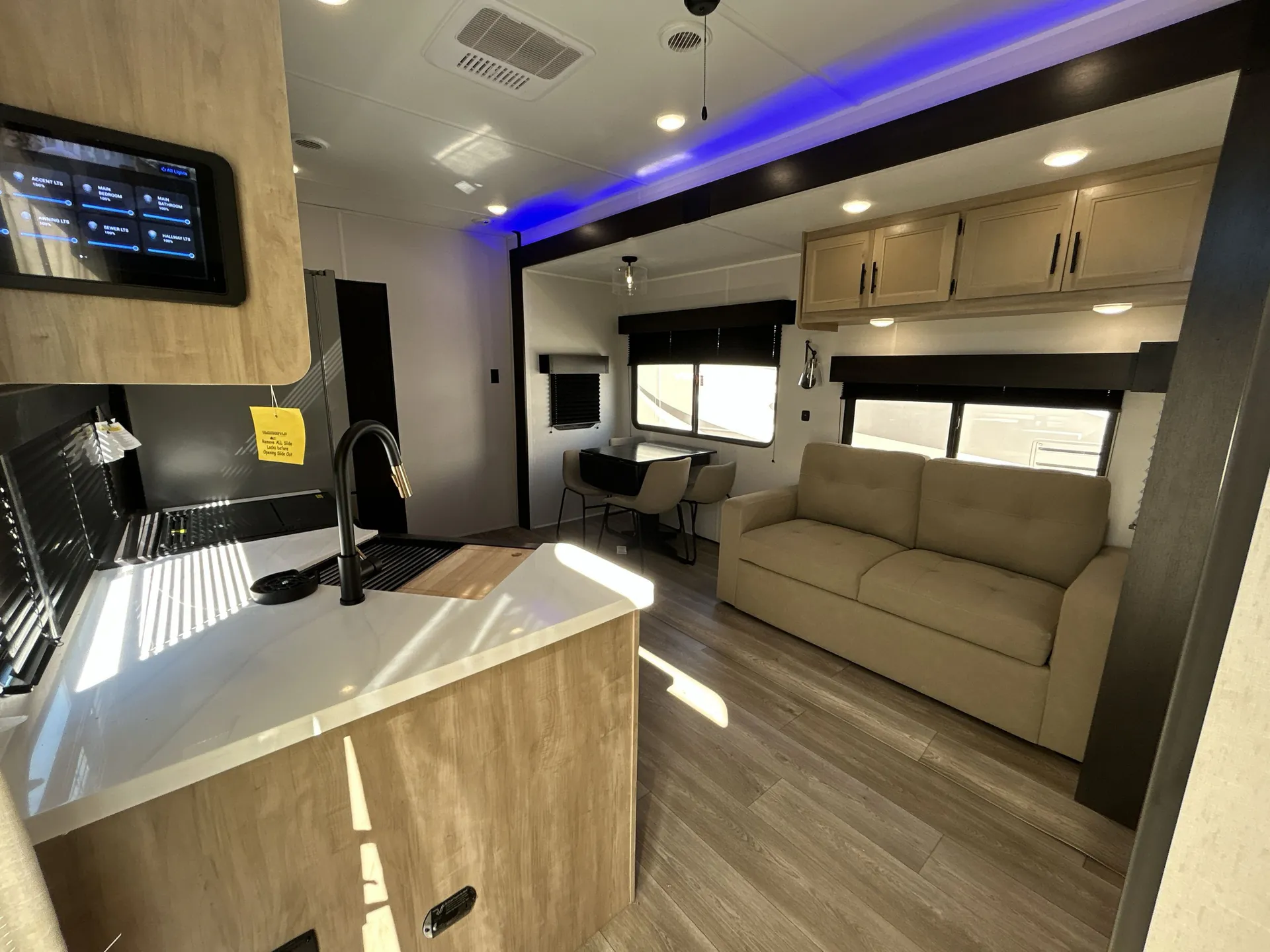 2027 Forest River Cherokee Timberwolf 39HBA — campside