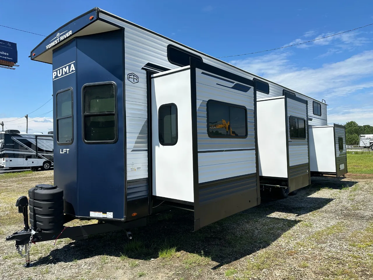 2027 Forest River Puma Vista 403LFT - Photo 4