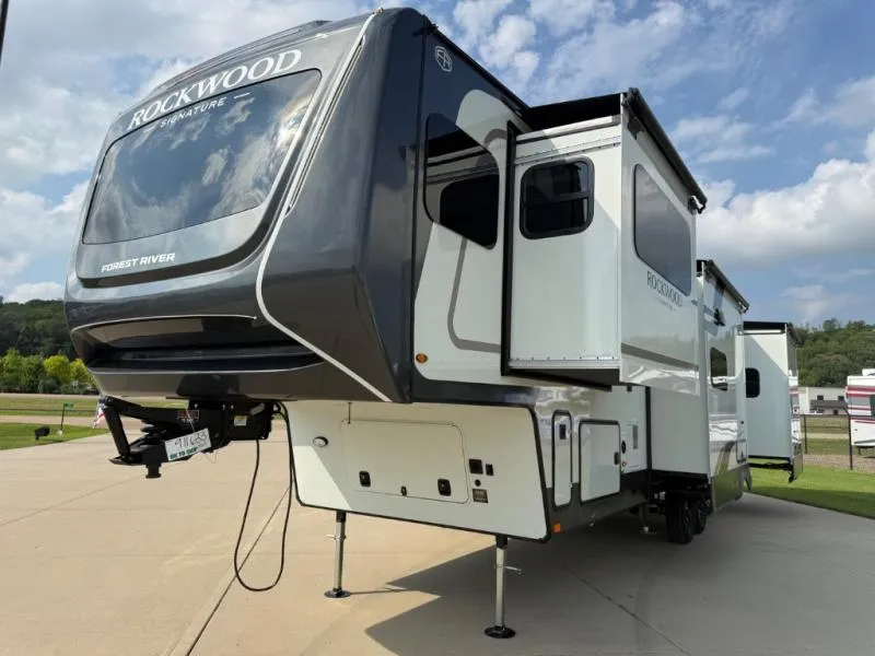 2027 Forest River Rockwood Signature 402SFL - Photo 4