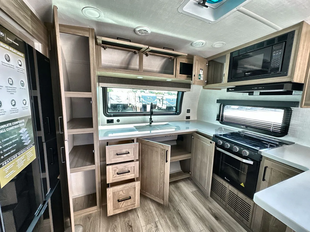 2027 Forest River Rockwood Mini Lite 2523MBR — Photo 6