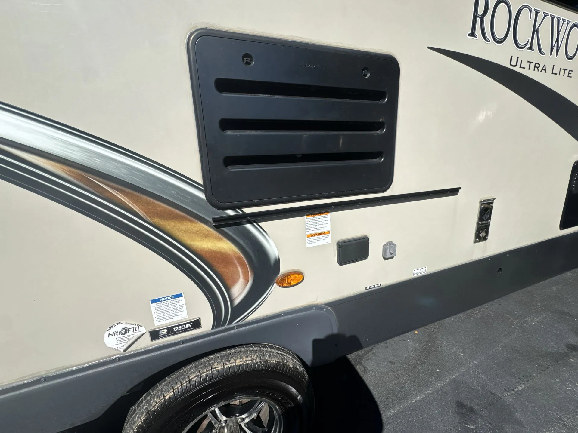 2019 Forest River Rockwood Ultra Lite 2706WS - Photo 4