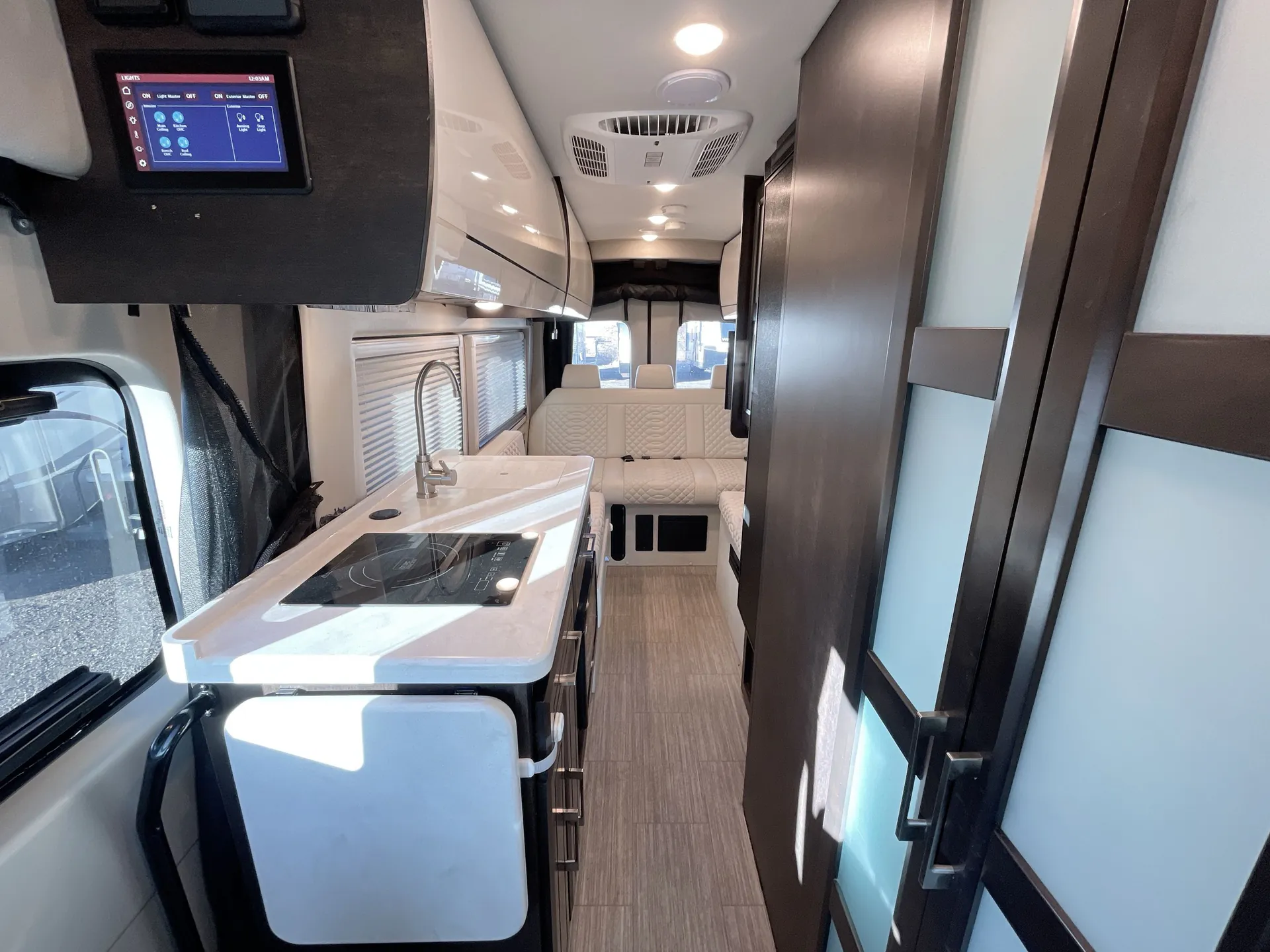 2023 entegra coach Expanse Li 21BL — living area main
