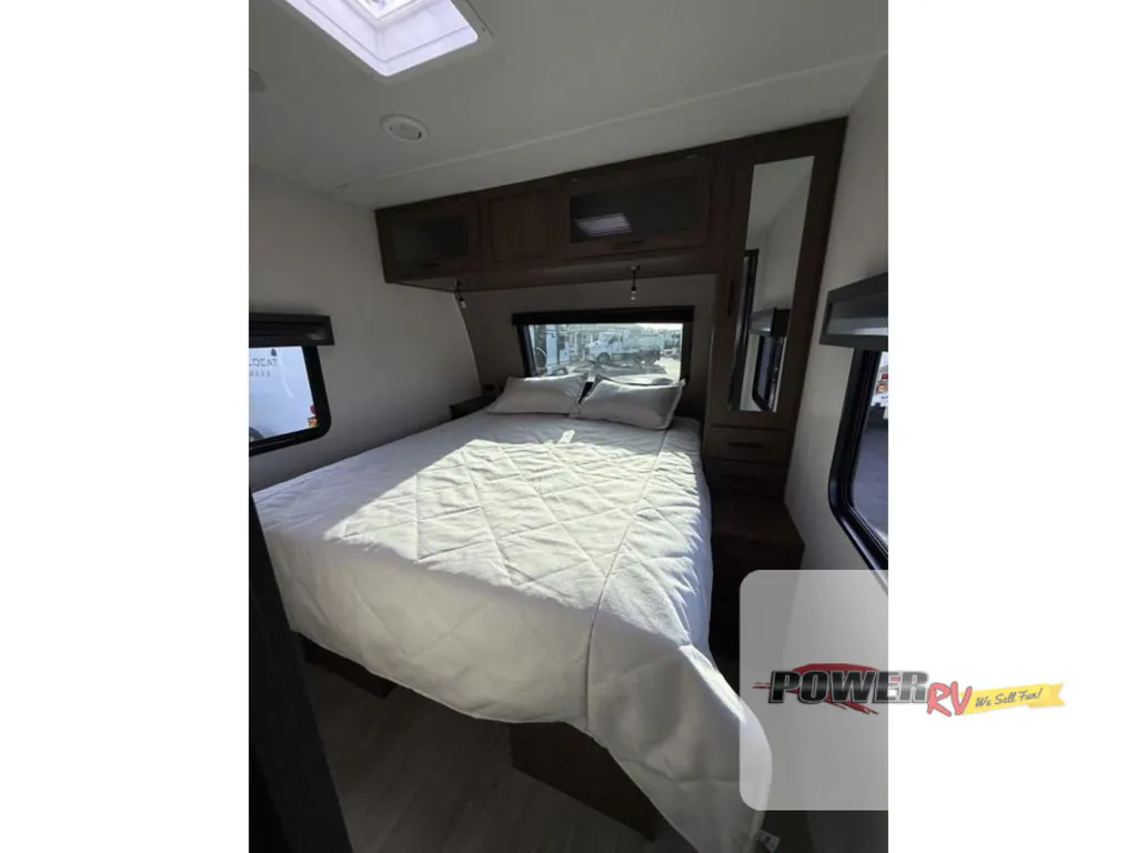 2026 Forest River Wildcat Maxx 305MBX, Photos photo 7