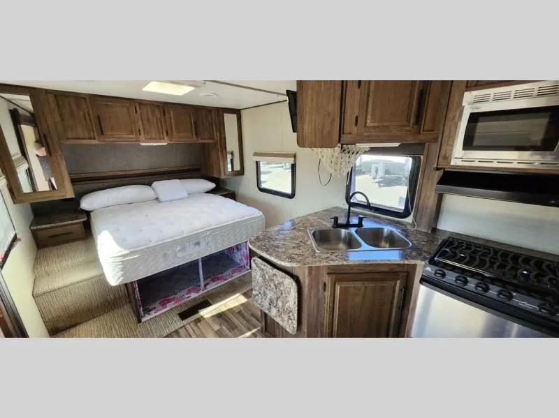 2015 Keystone RV Cougar Half-Ton Series 21RBSWE - Photo 2