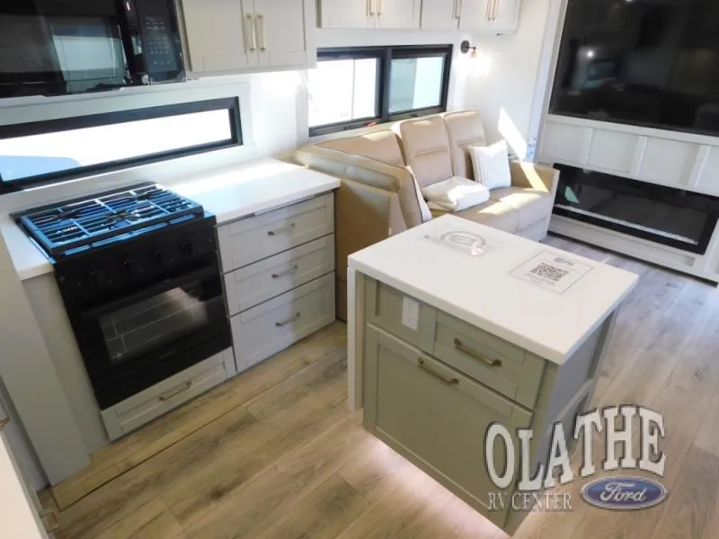 2026 Brinkley Model Z 3210 - Photo 3
