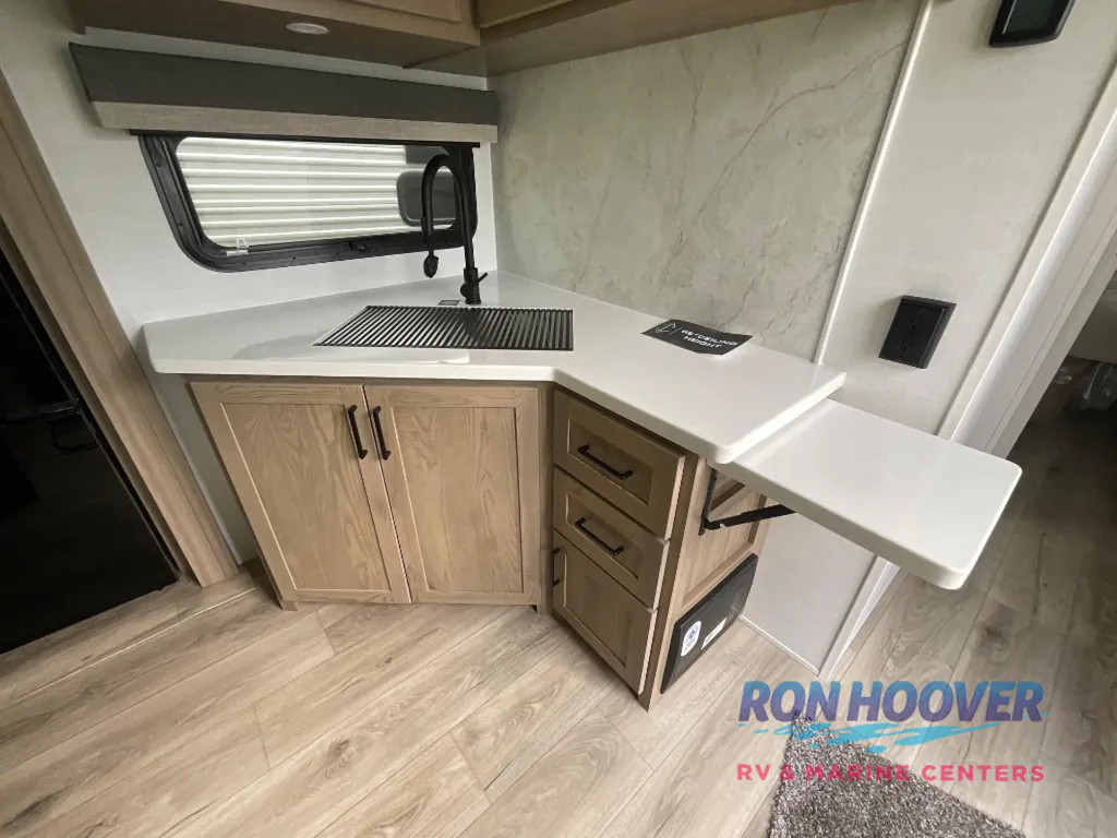 2027 Forest River Rockwood Ultra Lite 2921RL, Photos photo 17