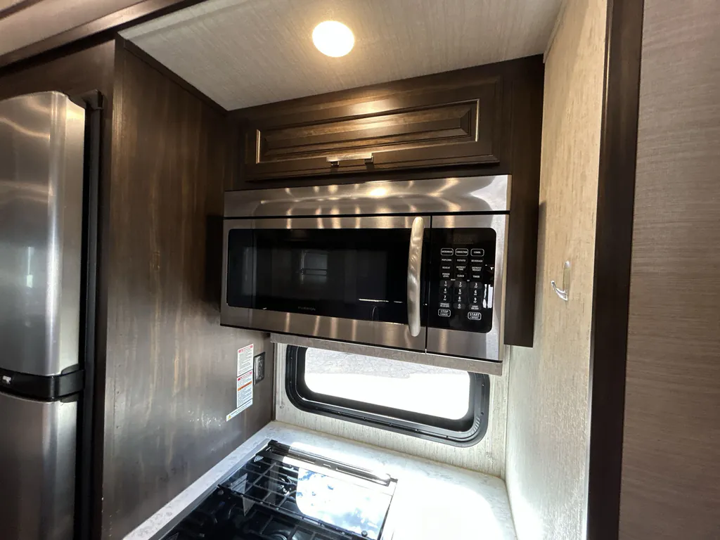 2019 Grand Design Momentum 381M, Photos photo 31