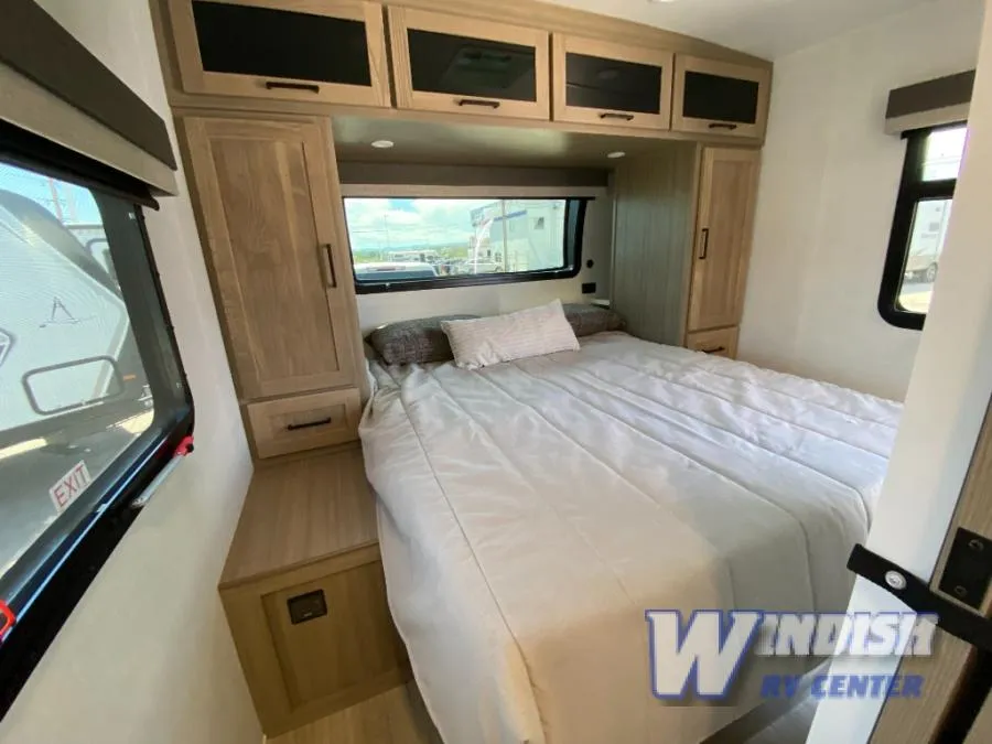 2027 Forest River Rockwood Mini Lite 2520BH - Photo 4