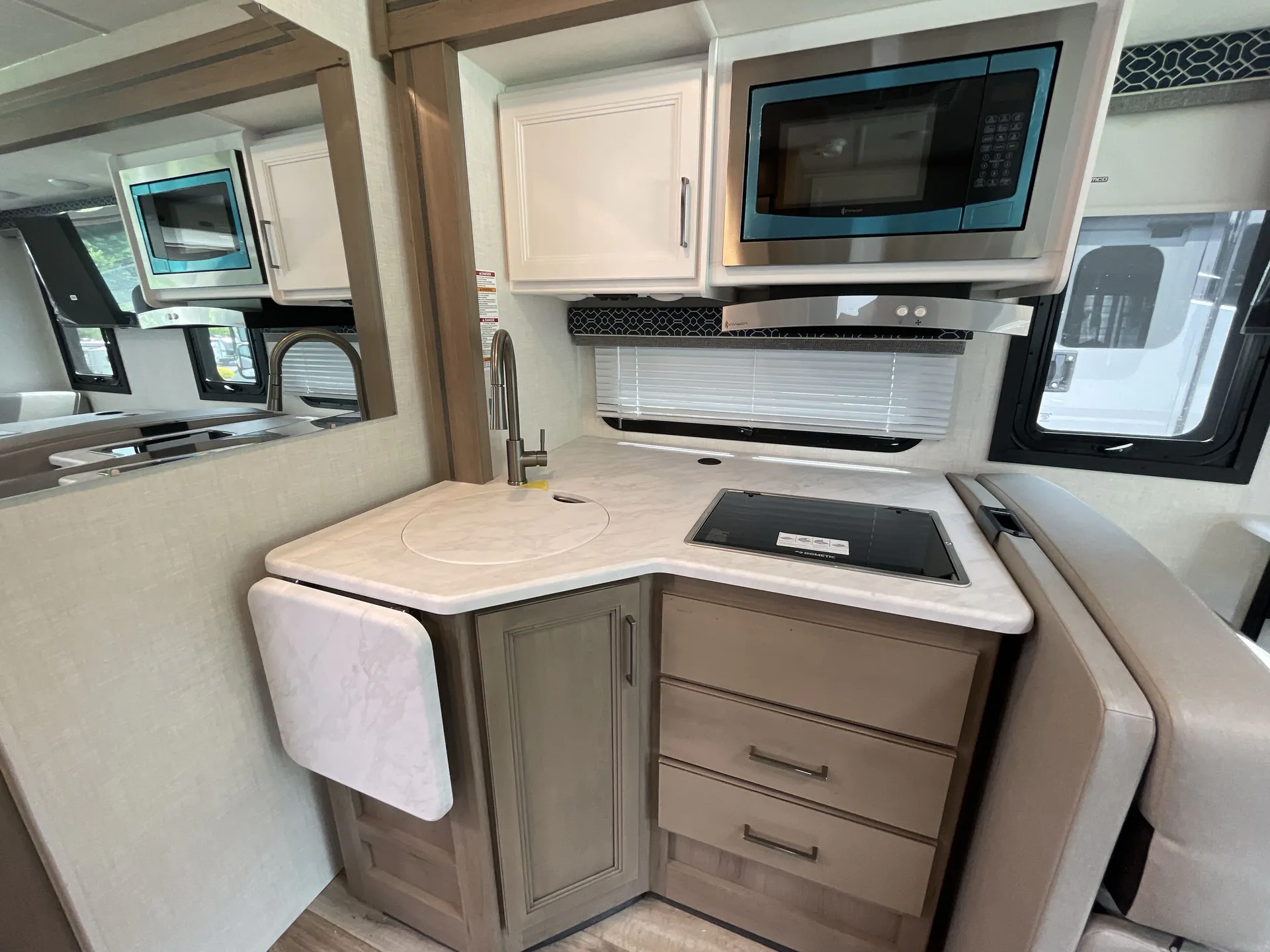 2027 Thor Motor Coach Freedom Traveler A28 — living area main