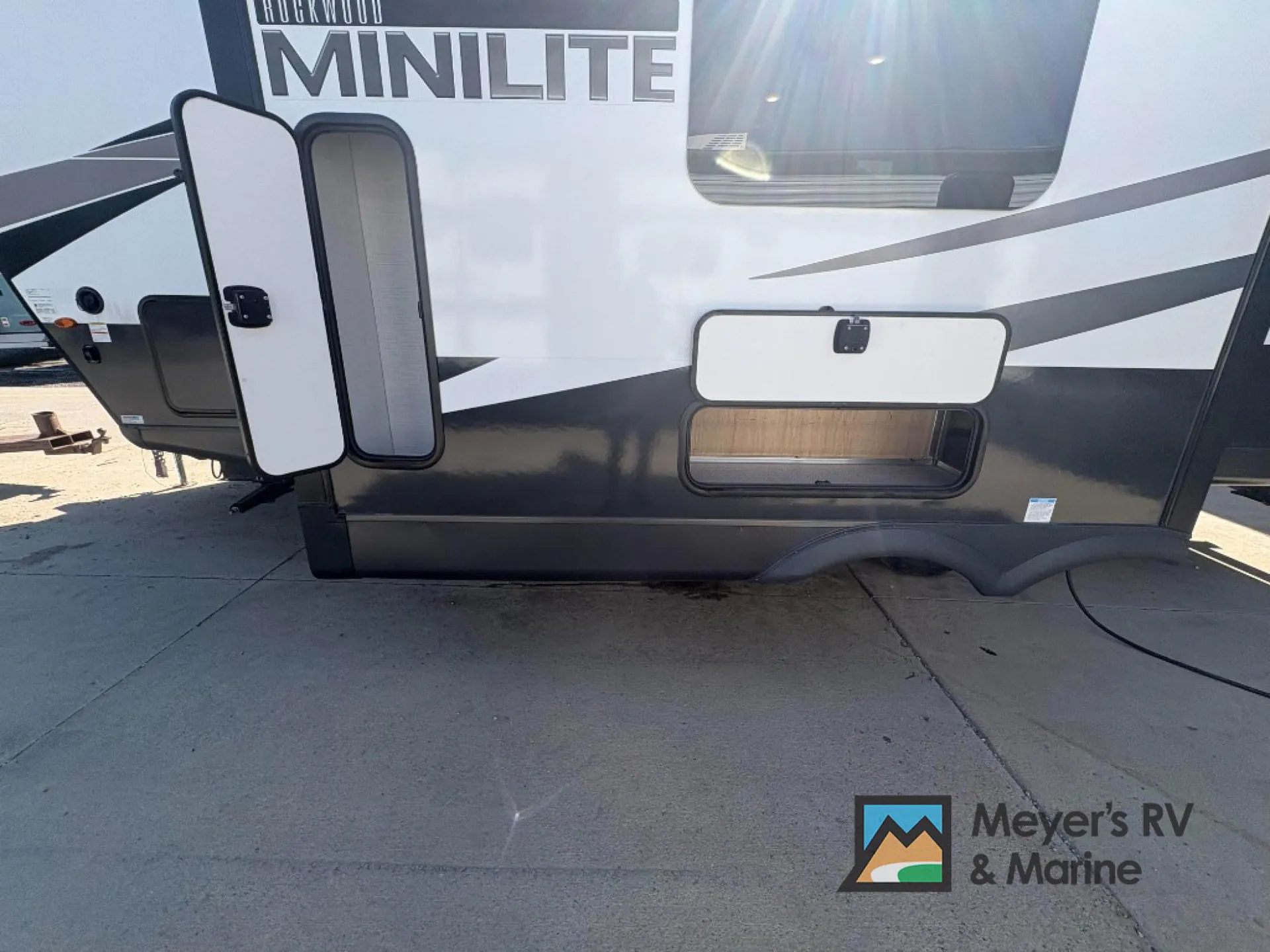 2024 Forest River Rockwood Mini Lite 2509S — Photo 5