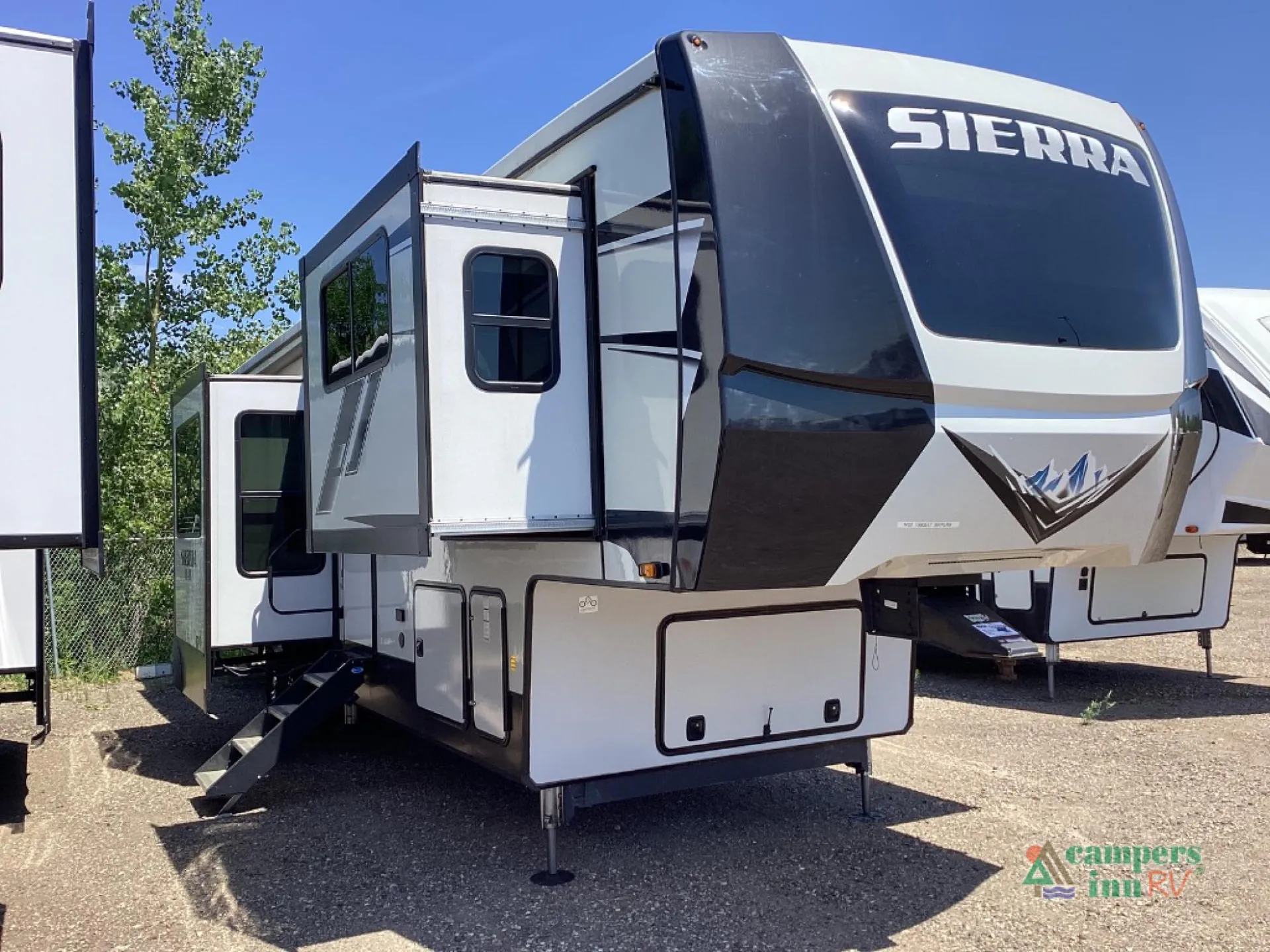 2022 Forest River Sierra Luxury 391FLRB - Photo 2