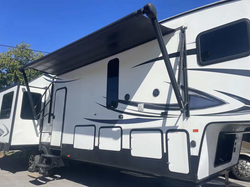 2017 Forest River Sabre 36BHQ, Photos photo 26