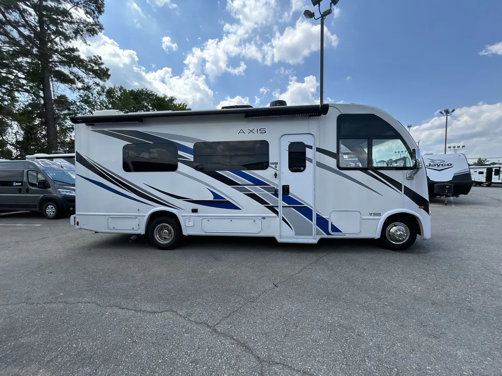 2023 Thor Motor Coach Axis 24.3, Photos photo 5