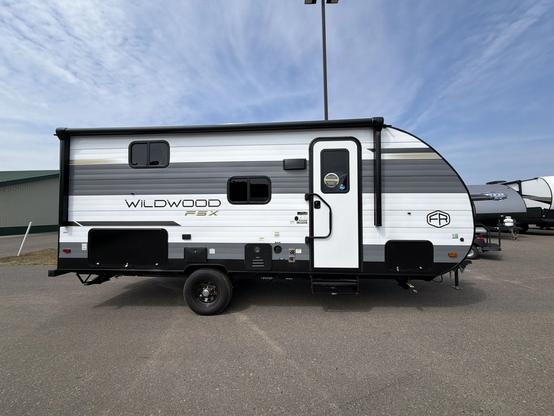 2025 Forest River Wildwood FSX 178BHSK — campside