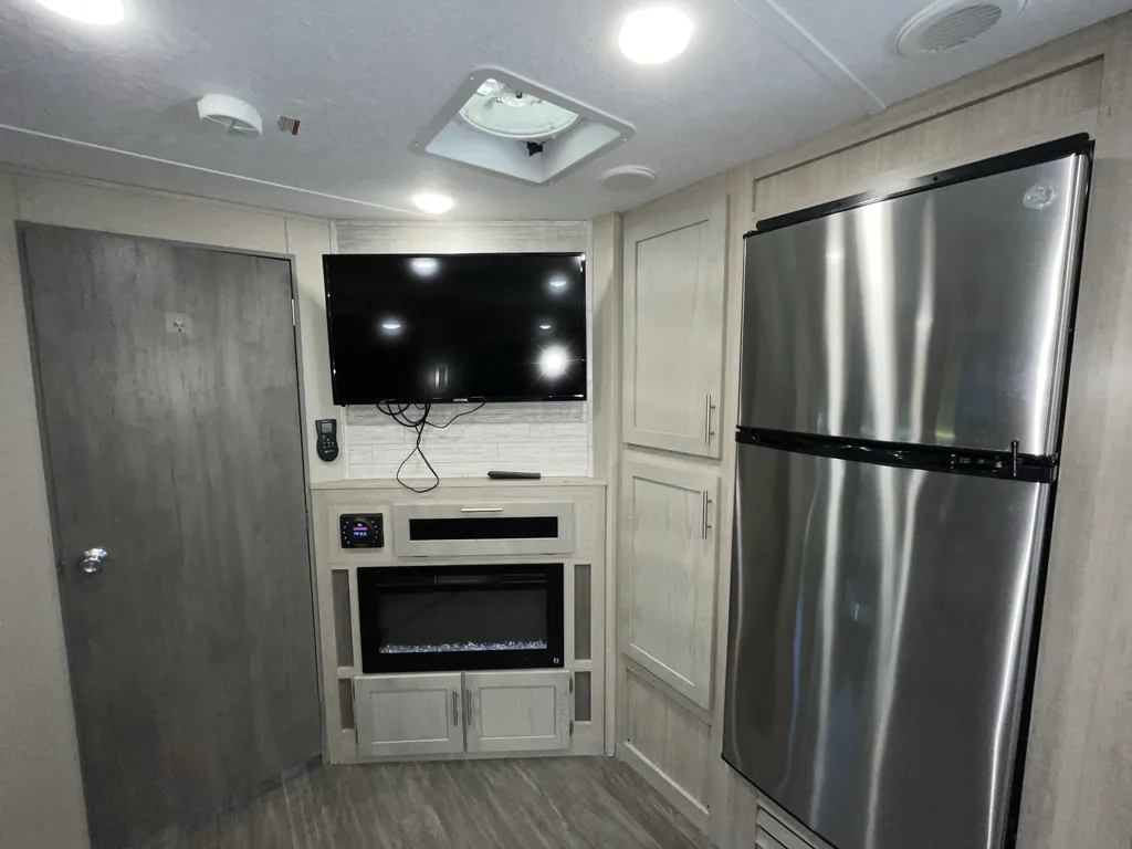 2023 Forest River Aurora 28BHS, Photos photo 14