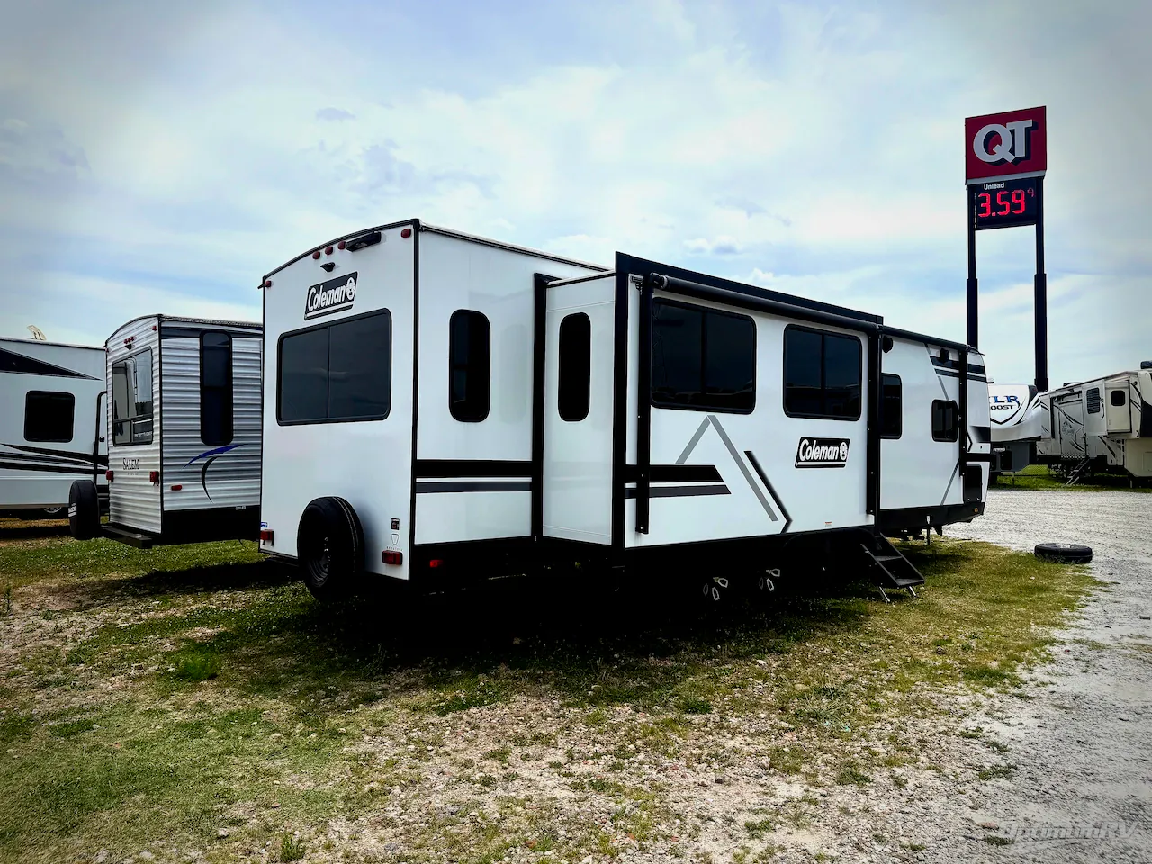 2026 Keystone Coleman Legacy 2950RL - Photo 3