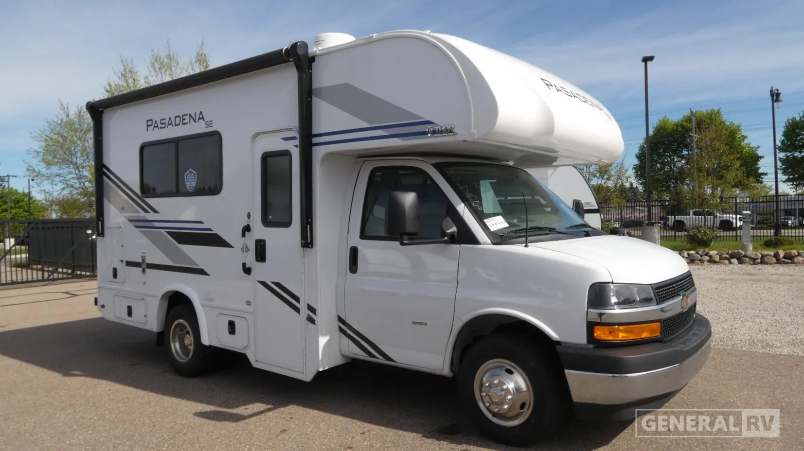 2026 Thor Motor Coach Pasadena SE SX19 Chevy - Photo 2