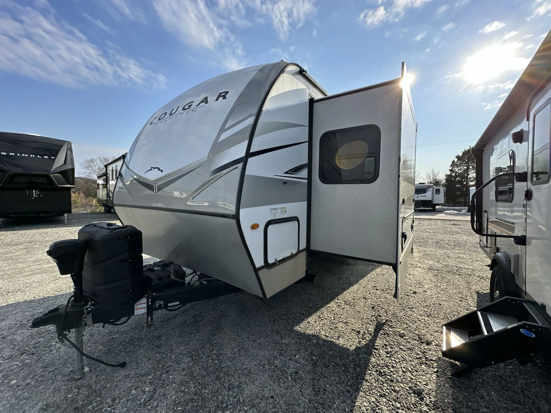 2023 Keystone Cougar Half-Ton 33RLI - Photo 3