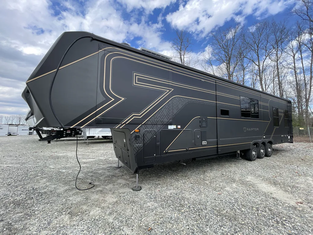 2026 Keystone Raptor 441, Photos photo 3