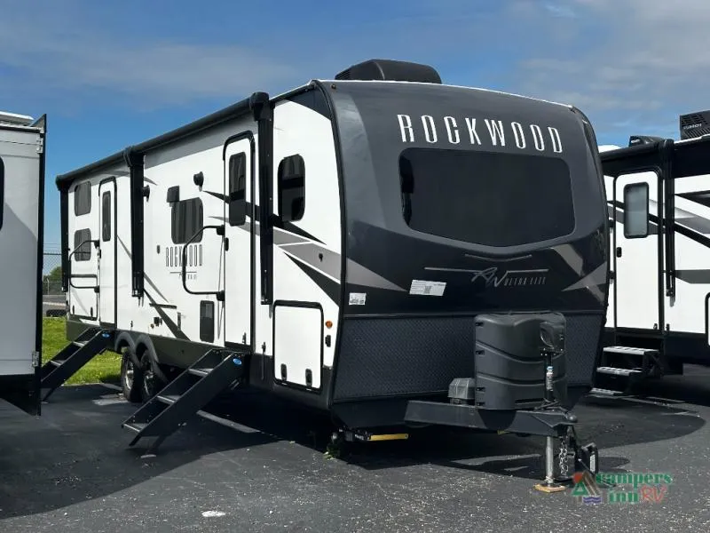 2023 Forest River Rockwood Ultra Lite 2706WS - Photo 2