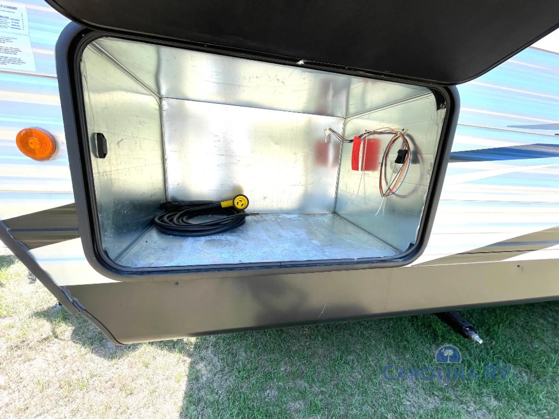 2022 Forest River Vengeance Rogue 26V — Photo 5