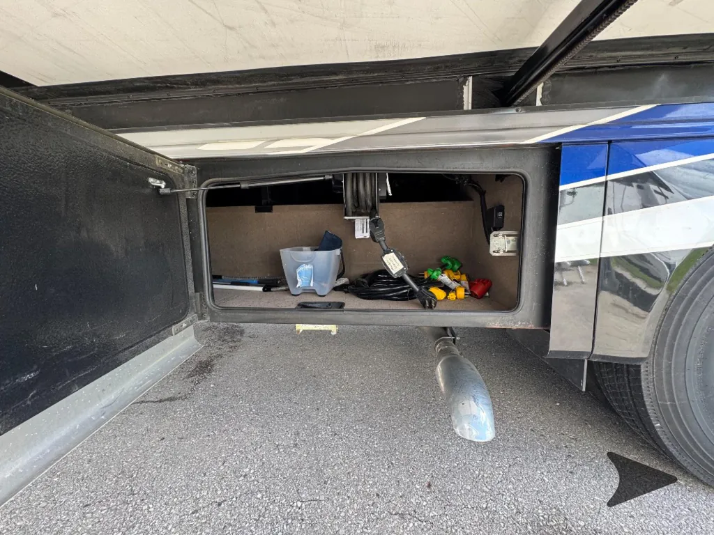 2022 Entegra Coach Accolade 37K, Photos photo 18