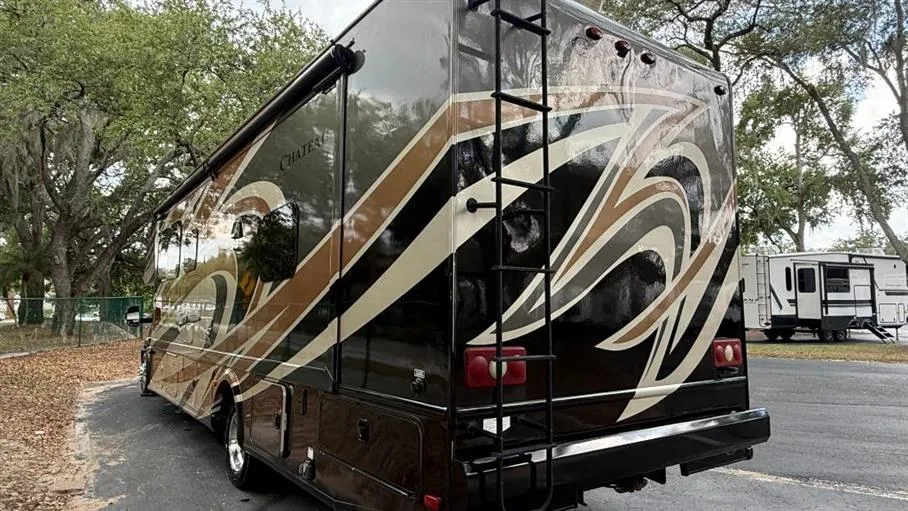 2016 Thor Motor Coach Chateau Super C 35SF - Photo 4
