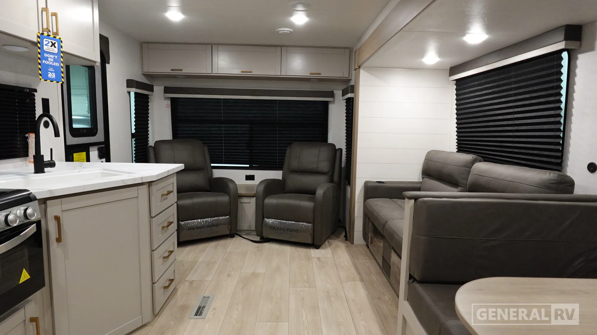 2027 Jayco Jay Flight SLX 262RLS - Photo 3