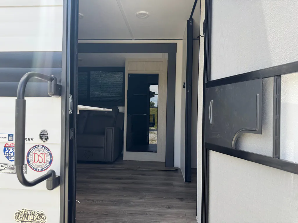 2026 Shasta RVs i-5 Edition 526RBS, Photos photo 5