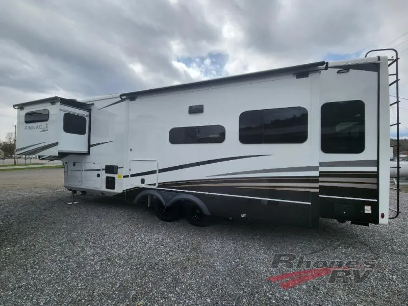 2026 Jayco Pinnacle 32RLTS - Photo 3