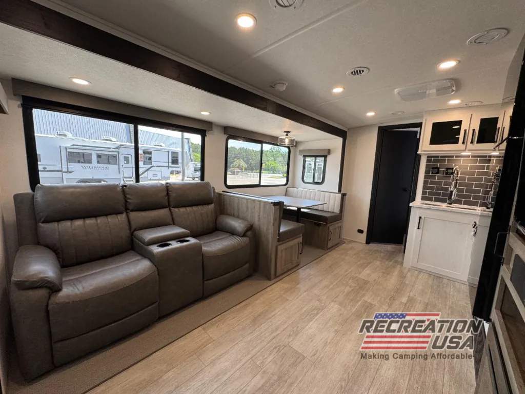 2026 Forest River Solaire 3150TBSS, Photos photo 18
