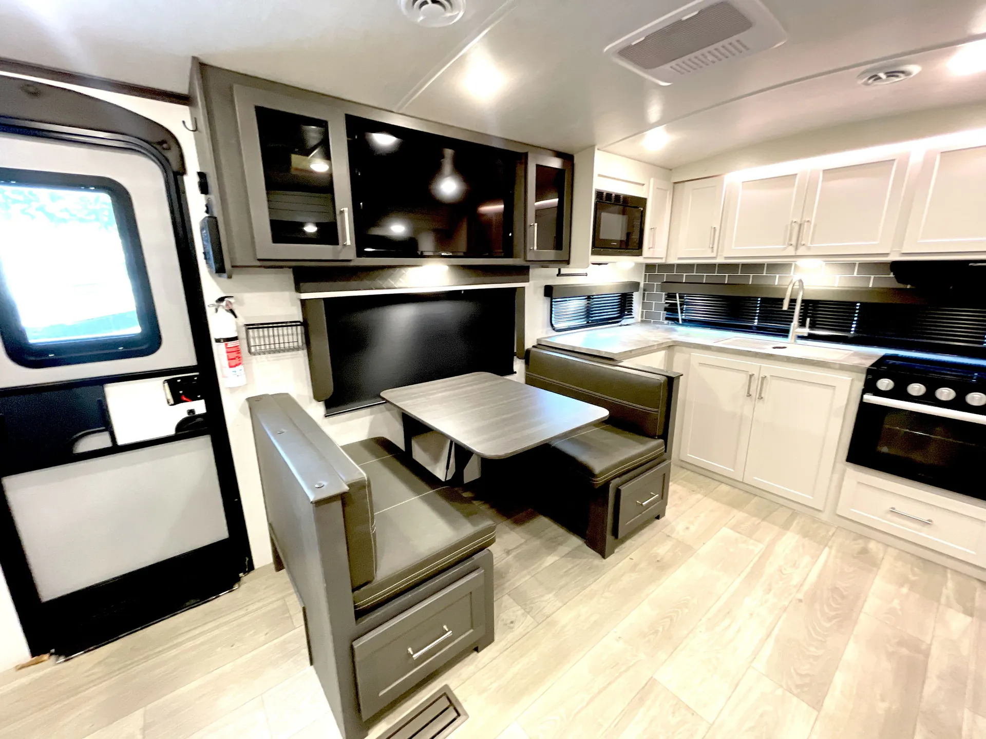 2025 Keystone Cougar Half-Ton East 25MLE — living area main
