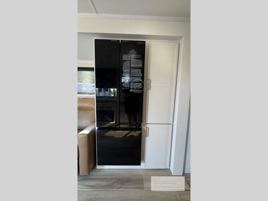 2026 Brinkley Model I 294, Photos photo 5