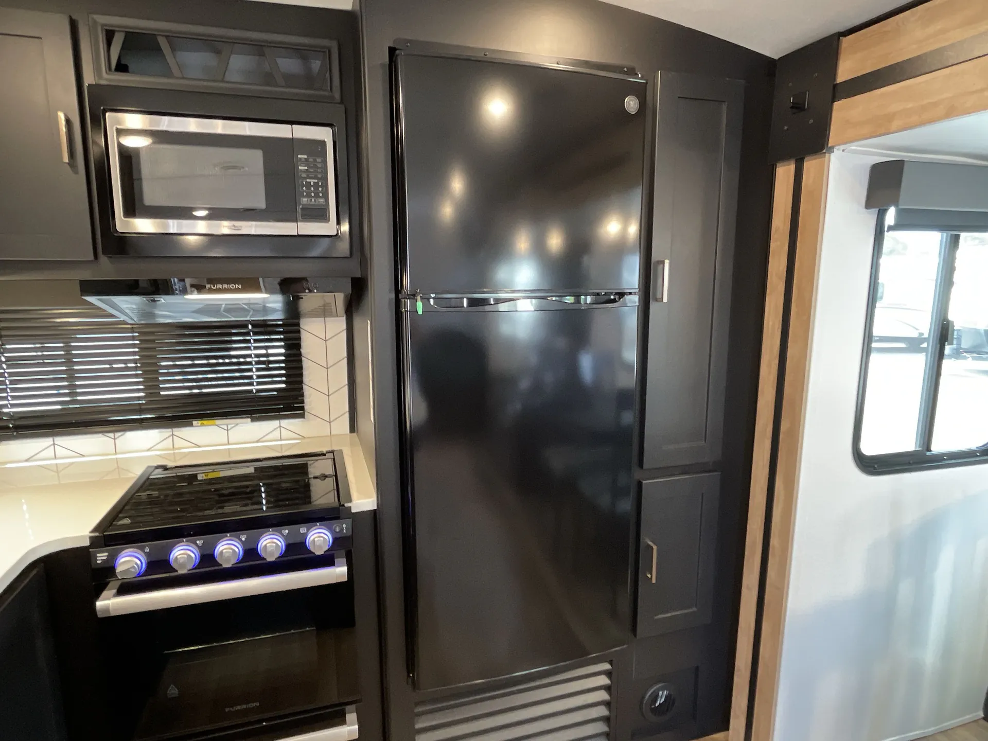 2022 Keystone Outback 332ML dealer photo 2 from Camping World